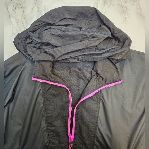 Nike Sportswear Icon Clash Packable Lightweight Jacket women's L. EUC - Picture 6 of 15